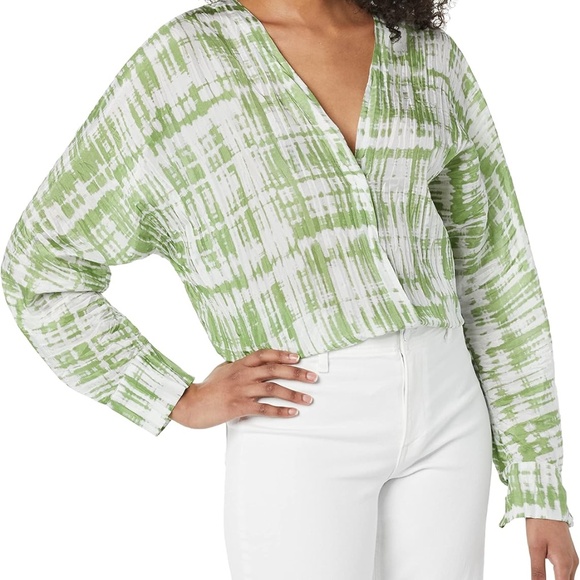 Vince. XS S 💯 Silk Tie-dye Long Dolman Sleeve Blouse Pistachio Top - Picture 2 of 15